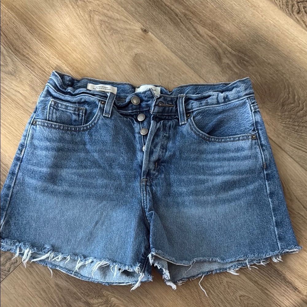 Universal Thread Mid Rise 90’s Baggy Jean Shorts